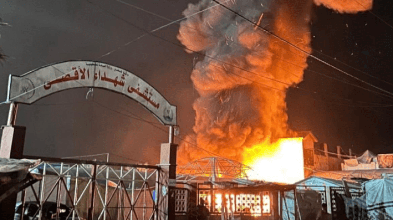 غزة.. خيام محروقة وجثث متفحمة في ليلة دامية بمستشفى شهداء الأقصى  