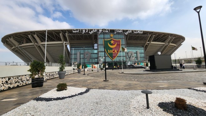 بالصور.. بلعريبي يتفقد ملعب الدويرة