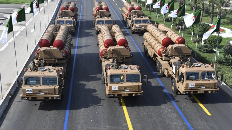 استعراض عسكري تاريخي سيكشف عن التطور الجزائري في مجال التسليح