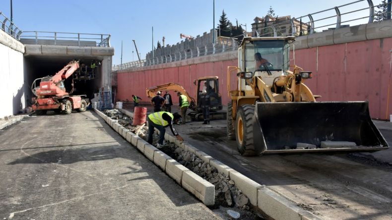 العاصمة: وتيرة متقدمة لمشاريع تهدف لتخفيف “الاختناق المروري”