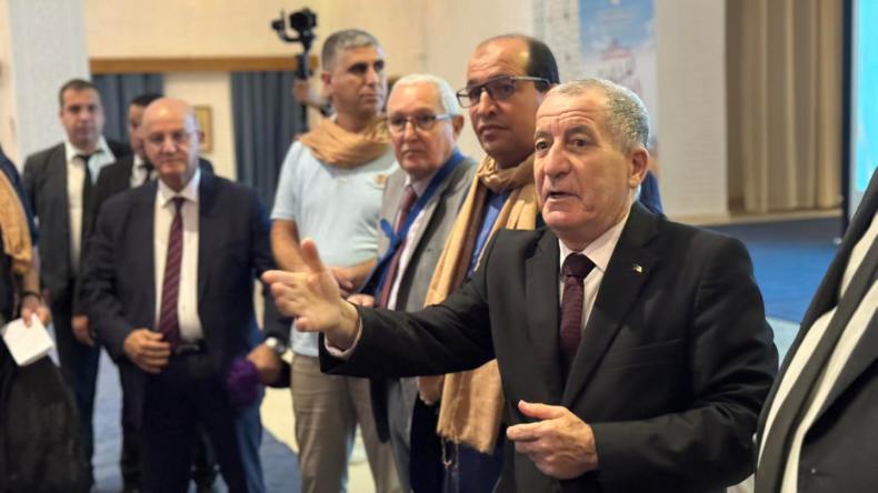 وزير السياحة يدعو لرفع المستوى السياحي في الوادي