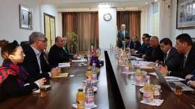 الجزائر ونيوزيلندا تبحثان فرص التعاون في مجال الصيد البحري