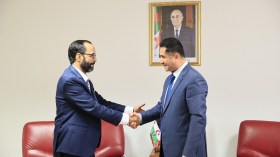 وزير الاتصال يستقبل وزير الإعلام الصحراوي