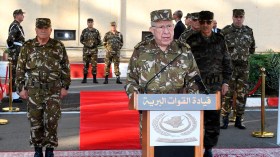 الفريق أول السعيد شنڨريحة يُشرف على تنصيب قائد القوات البرية الجديد