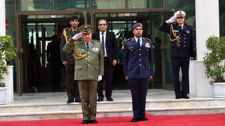 الفريق أول شنڨريحة يواصل زيارته الرسمية إلى الكويت في يومها الثالث