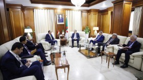 عرقاب يستقبل وفدًا من شركة “المقاولون العرب” لبحث تعزيز التعاون الثنائي