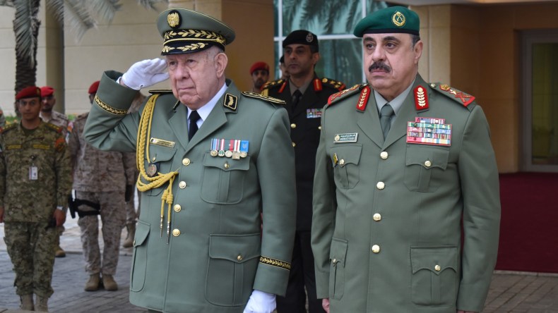 الفريق أول شنقريحة: كانت للكويت ولا تزال مكانة خاصة في قلوب الجزائريين