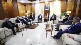 عرقاب يستعرض آفاق التعاون الطاقوي مع وفد من مجلس الشورى الإيراني