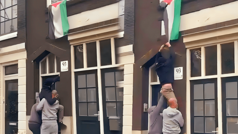 Les supporters d’un club israélien sèment le chaos dans le centre d’Amsterdam