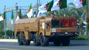 L’ANP présente son système de défense Iskander-E et le S-300 antimissile