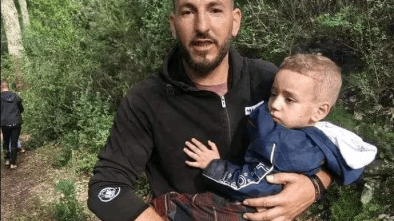 بالفيديو.. العثور على الطفل المفقود منذ 3 أيام داخل غابة بسكيكدة