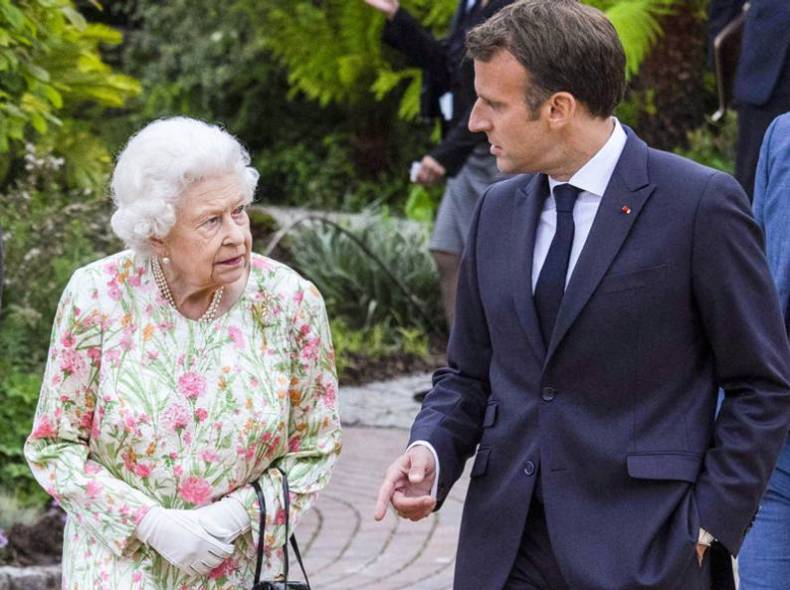 Brigitte et Emmanuel Macron: ce que disait Elizabeth II de leur écart d’âge