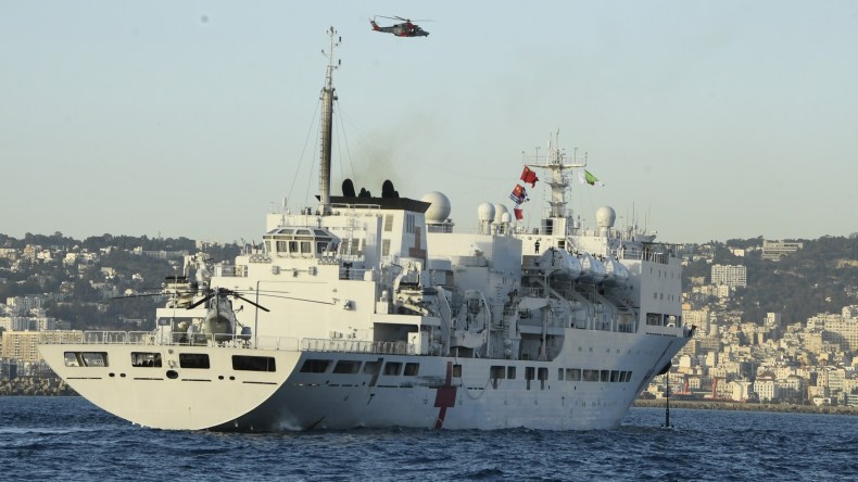 توقف سفينة طبية تابعة للأسطول العسكري الصيني بميناء الجزائر