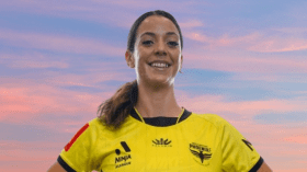 أول لاعبة جزائرية تحترف في بلاد الكنغر والكوالا