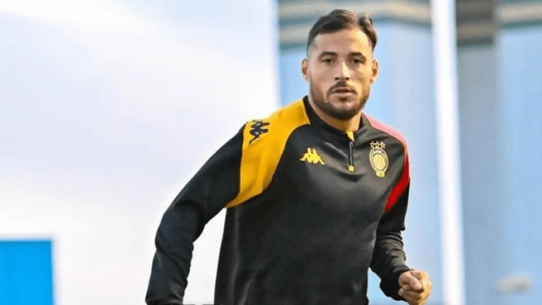 بلايلي يتألق أمام جوليبا المالي ويغادر مصابا (فيديو)