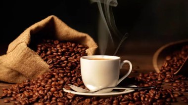 Le prix de l’Or et du café flambe!