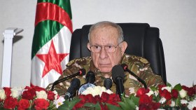 الفريق أول شنقريحة يُدشن مرافق صحية بالناحية العسكرية الأولى