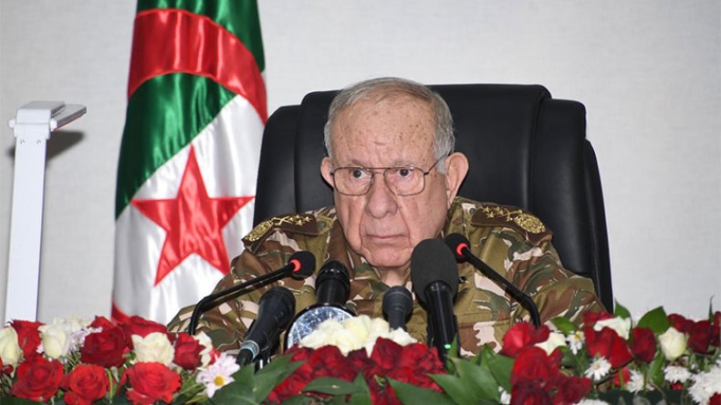 الفريق أول شنقريحة يُدشن مرافق صحية بالناحية العسكرية الأولى