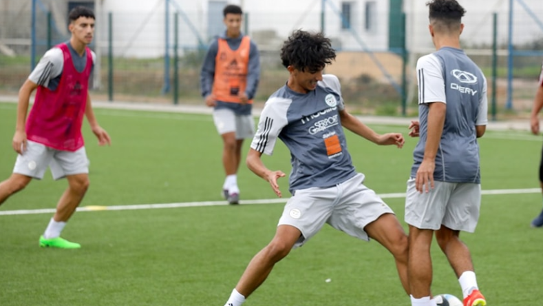 دورة “لوناف”.. المنتخب الجزائري لأقل من 17 سنة يواصل تحضيراته تحسبا لمواجهة تونس