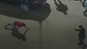 بالفيديو.. إجبار طالب على المشي كالحيوان يفجّر موجة غضب عبر الشبكات!