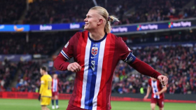 هالاند يحتفل بـ”الهاتريك” على طريقته الخاصة