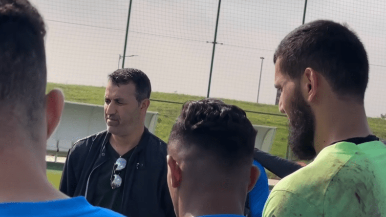 شباب بلوزداد.. تقديم المنسق العام سمير حوحو للاعبين