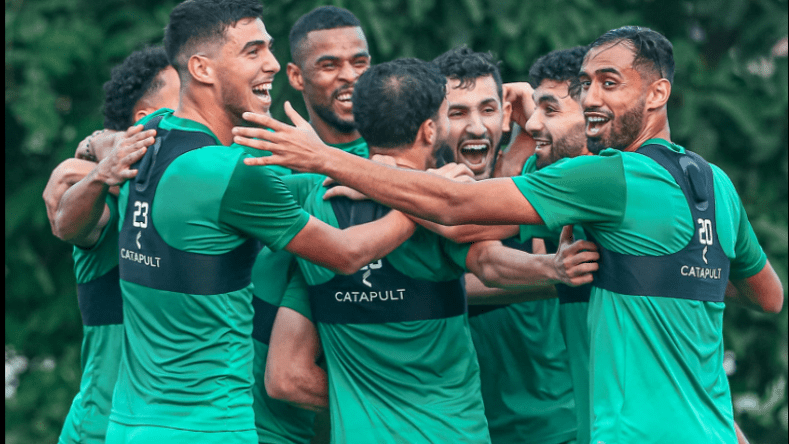 بالصور.. “المولودية” تخوض أول حصة تدريبية بلوبومباتشي