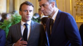 باريس.. المُنقذ الفاشل للمخزن من الموت السريري