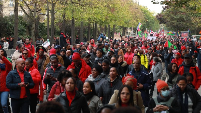 France: Des milliers de personnes manifestent à Paris contre la vie chère dans les Outre-mer