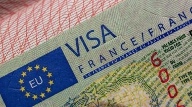 France Gains From Rejecting Visa Applications For Algerians