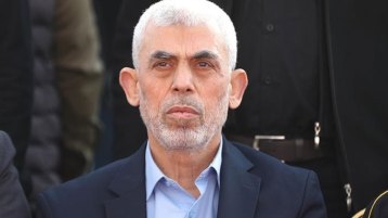 خلود الرجل الأسطورة في مخيال الأمة