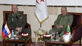 الفريق أول شنقريحة يستقبل نائب وزير دفاع روسيا