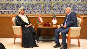 زيارة الرئيس تبون إلى سلطنة عُمان: الوزير عطاف يستقبل السفير العماني