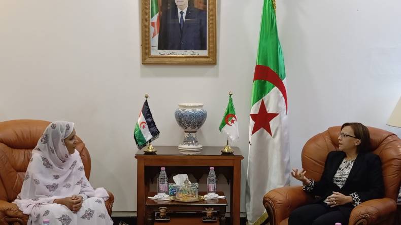 الوزيرة كريكو تُؤكّد لنظيرتها الصحراوية موقف الجزائر الداعم للقضية الصحراوية