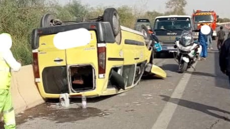 انقلاب سيارة أجرة بالشلف يُخلّف 8 جرحى