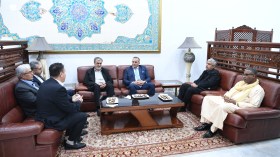 وفد من مجلس الشورى الإيراني يحل بالجزائر