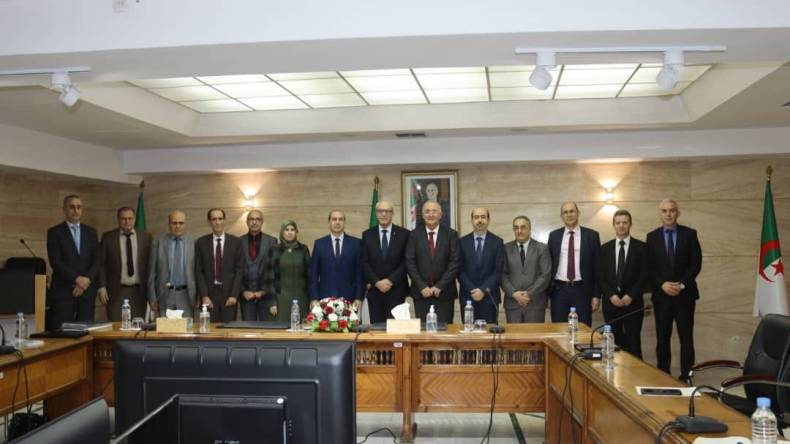 المؤسسة الوطنية لدعم تطوير الرقمنة توقع اتفاقية مع البنوك العمومية