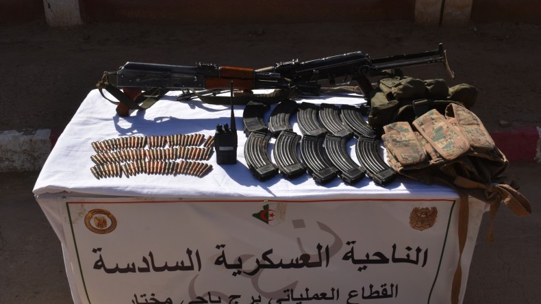 وزارة الدفاع: إرهابيان يسلمان نفسيهما وتوقيف 6 عناصر دعم