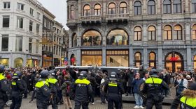 الشرطة الهولندية تعتقل مدافعين عن فلسطين