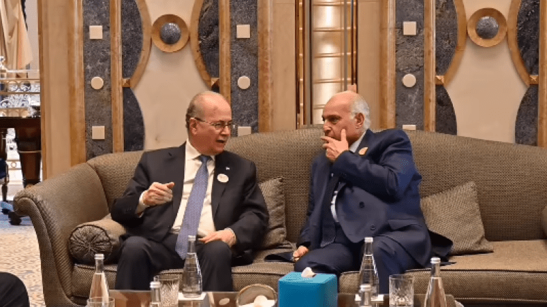 عطاف يبحث تطورات الأوضاع الفلسطينية مع نظيره الفلسطيني