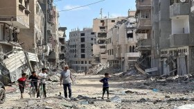 هل فُقدت السيطرة على القيادة الميدانية في غزة؟.. قيادي بحماس يُجيب