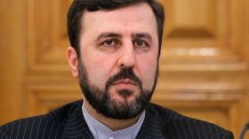 إيران تعلن الاتفاق مع الترويكا الأوروبية مواصلة المحادثات الدبلوماسية