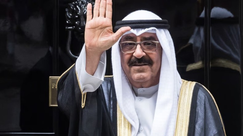 أمير الكويت يهنئ الرئيس تبون بمناسبة سبعينية الثورة