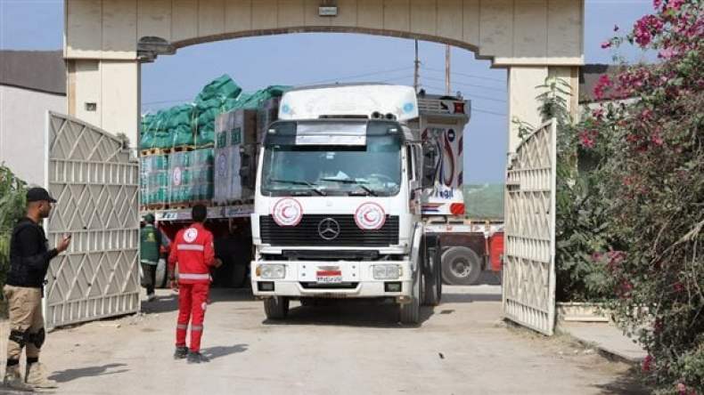 الاحتلال يمنع دخول أكثر من 100 شاحنة مساعدات الى غزة