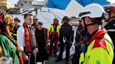 « Démission, démission ! »: Macron chahuté par des habitants à Mayotte