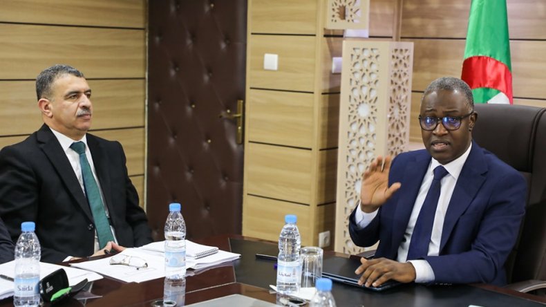 وزير الشباب يترأس اجتماعًا تحضيريًا لتنظيم التظاهرة الوطنية الشتوية 2024