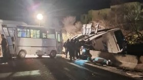 إصابة 18 شخصًا في حادث اصطدام حافلتين بعين الدفلى