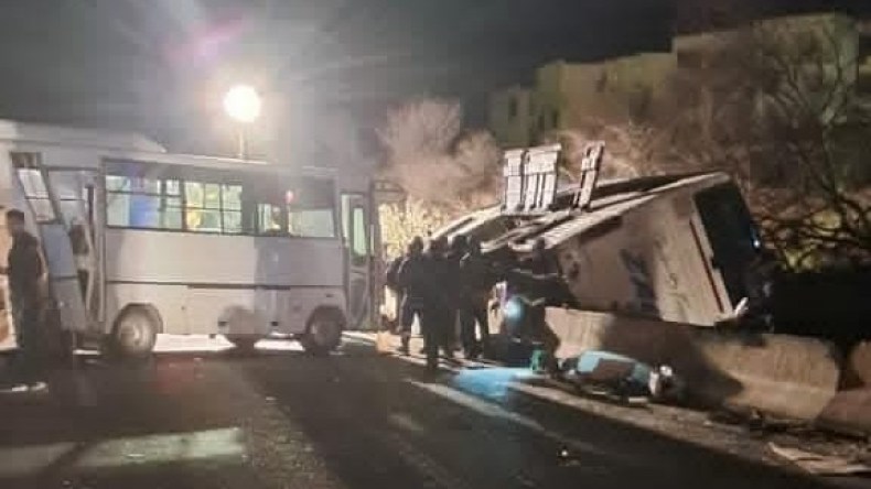 إصابة 18 شخصًا في حادث اصطدام حافلتين بعين الدفلى