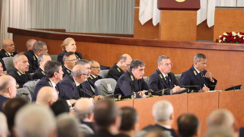 استئناف أشغال لقاء الحكومة مع الولاة