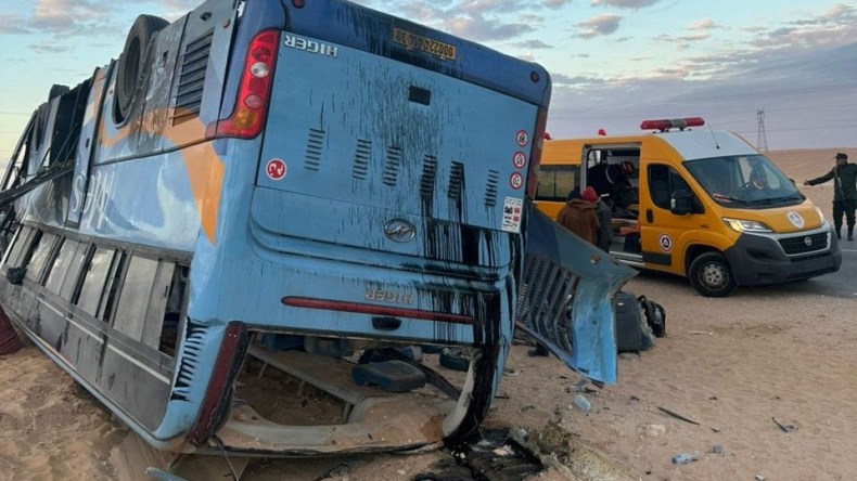 في حصيلة نهائية.. إصابة 40 شخصًا في حادث انقلاب حافلة بورقلة